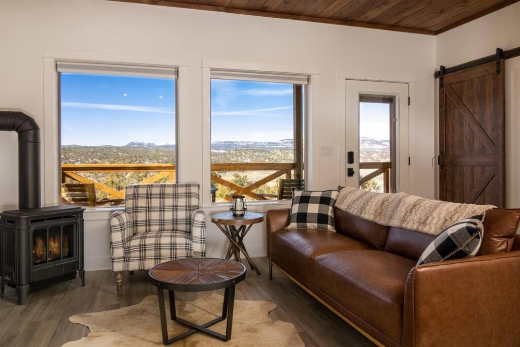 Villa Painted Cliffs-Hot Tub, Amazing Views Between Zion And Bryce à Orderville Extérieur photo