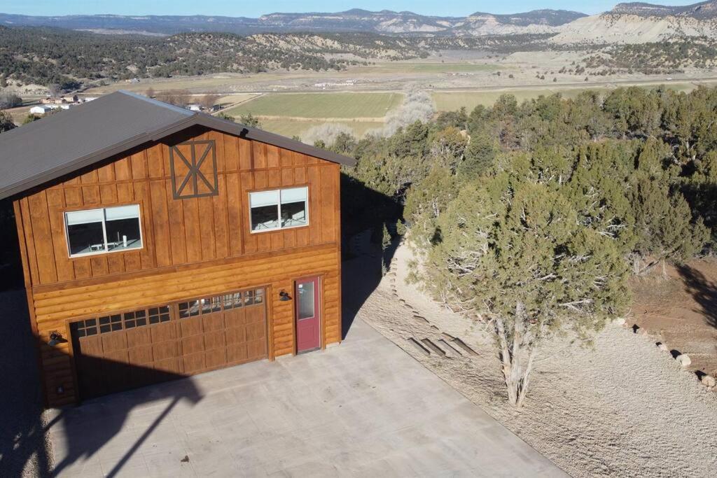 Villa Painted Cliffs-Hot Tub, Amazing Views Between Zion And Bryce à Orderville Extérieur photo