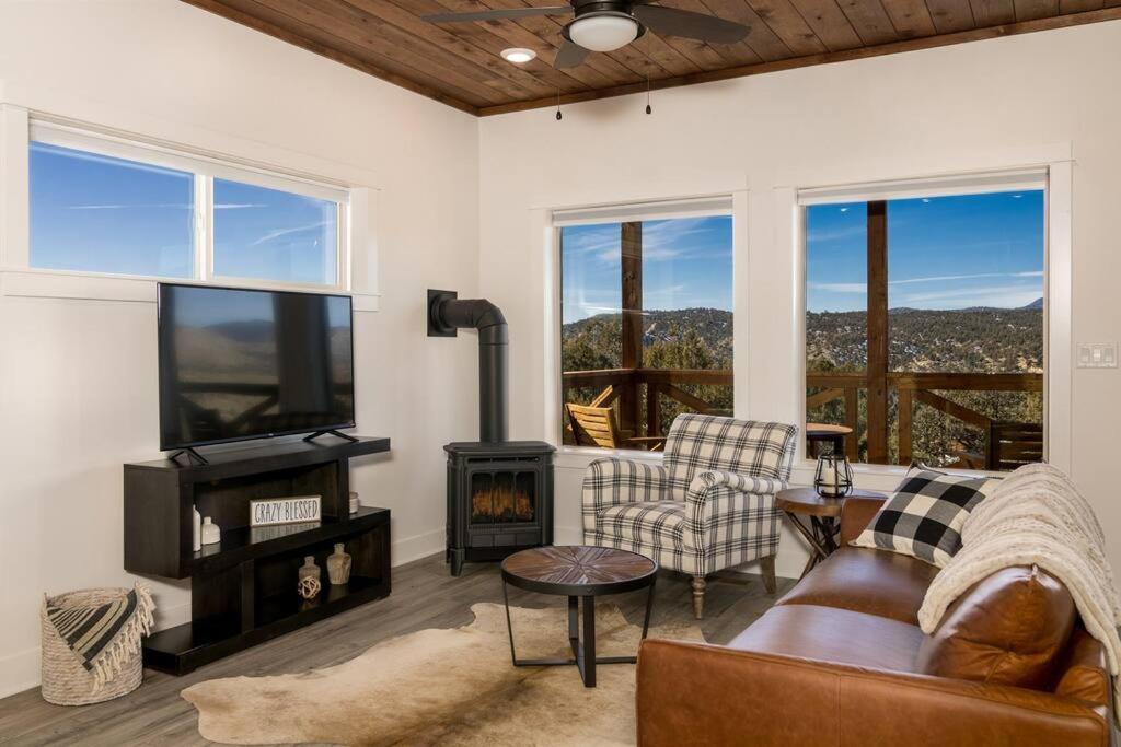 Villa Painted Cliffs-Hot Tub, Amazing Views Between Zion And Bryce à Orderville Extérieur photo